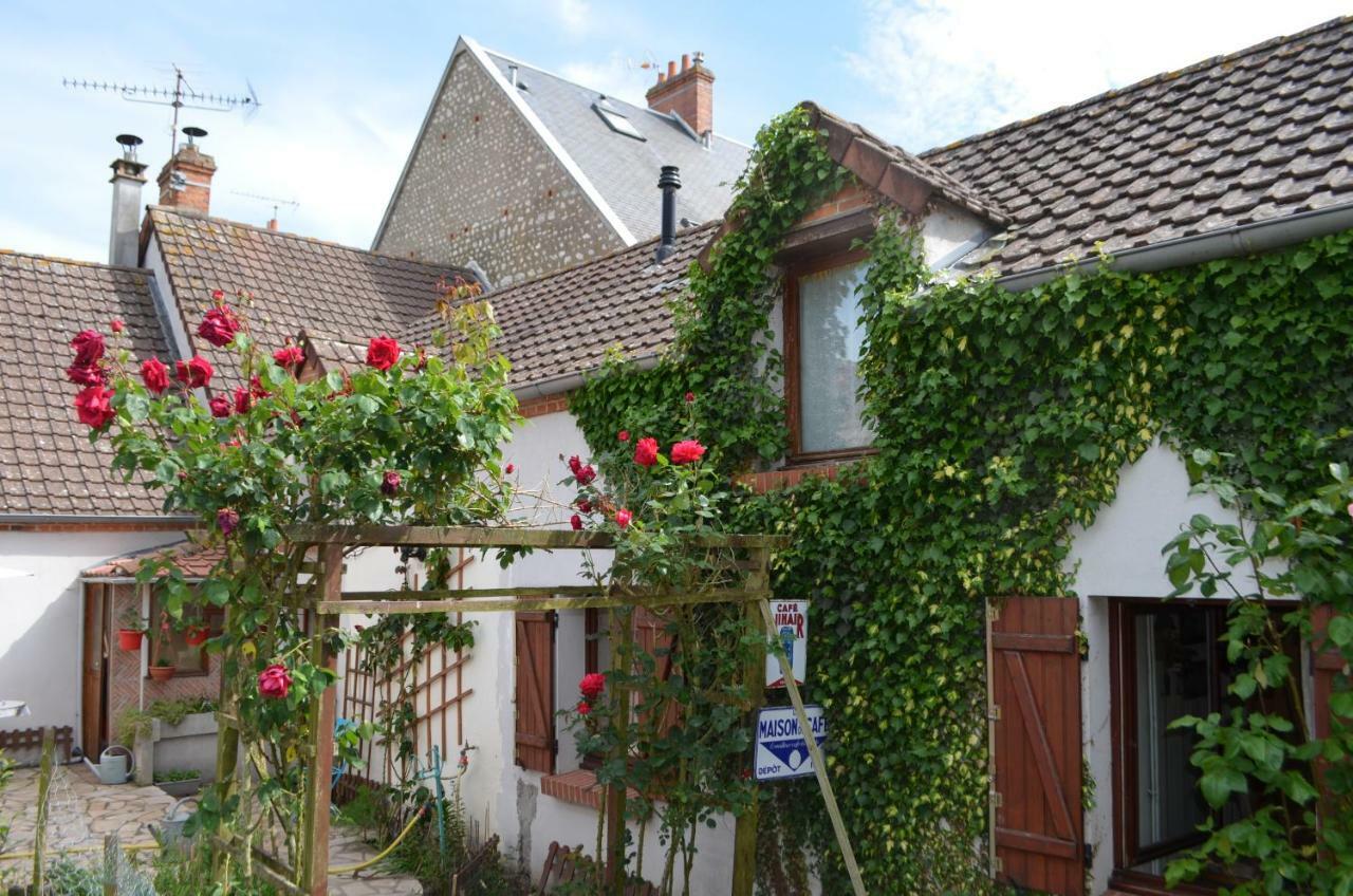 Maison D'Autrefois Mareau-aux-Prés Esterno foto